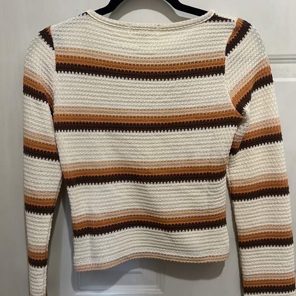 Long Sleeve Cute Striped Top - Picture 2 of 3